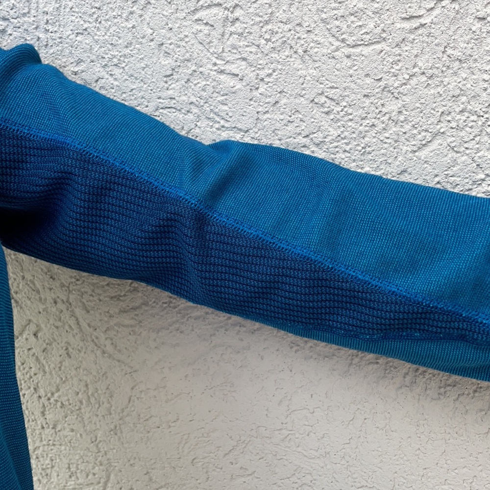 Patagonia Top Blue Performance Base Layer V Neck - image 8